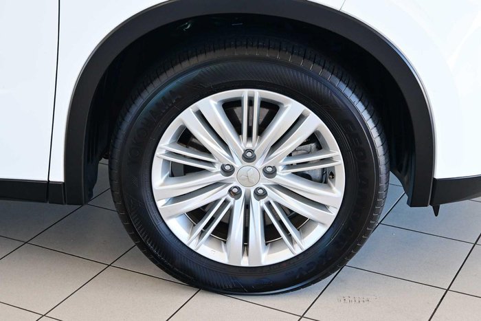 2024 Mitsubishi Outlander LS