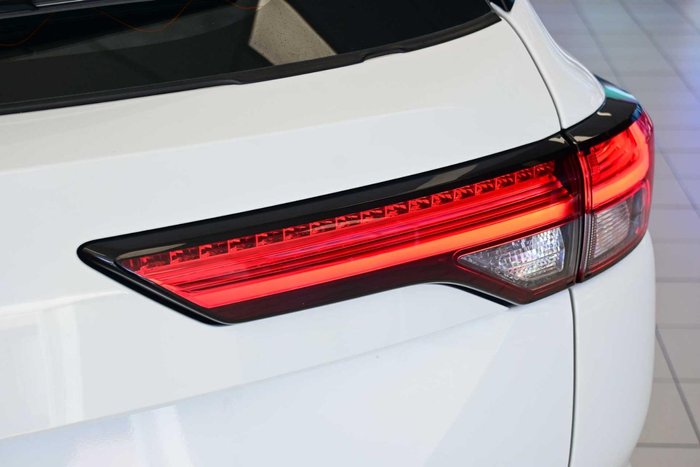 2024 Mitsubishi Outlander ES