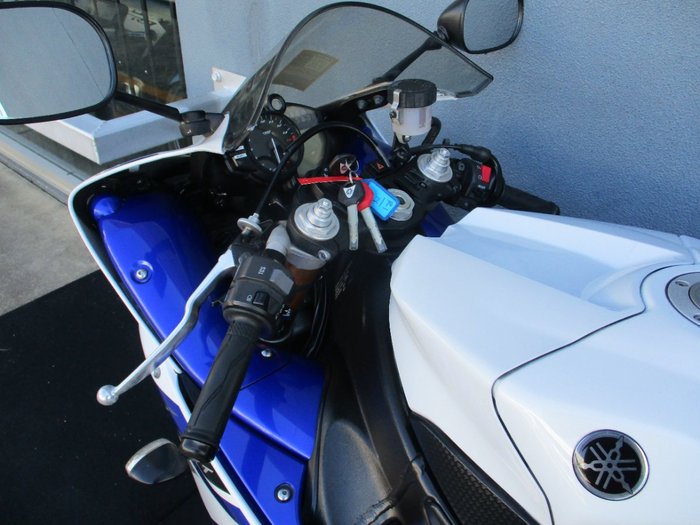 2014 Yamaha YZF-R1 BLUE
