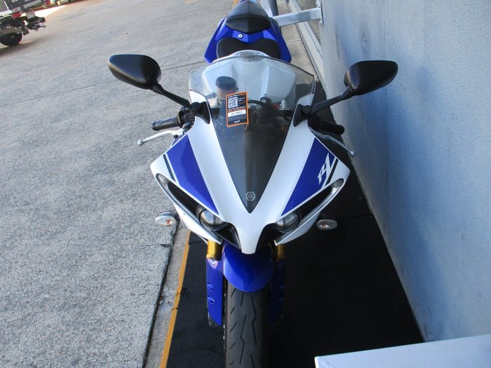 2014 Yamaha YZF-R1 BLUE