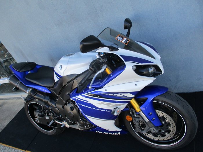 2014 Yamaha YZF-R1 BLUE