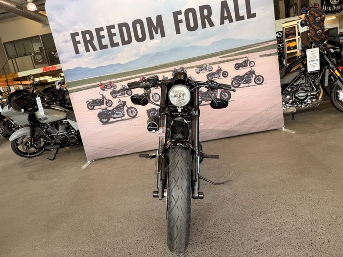 2016 Harley-davidson XC1200CX ROADSTER Black