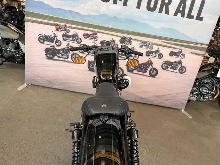 2016 Harley-davidson XC1200CX ROADSTER Black