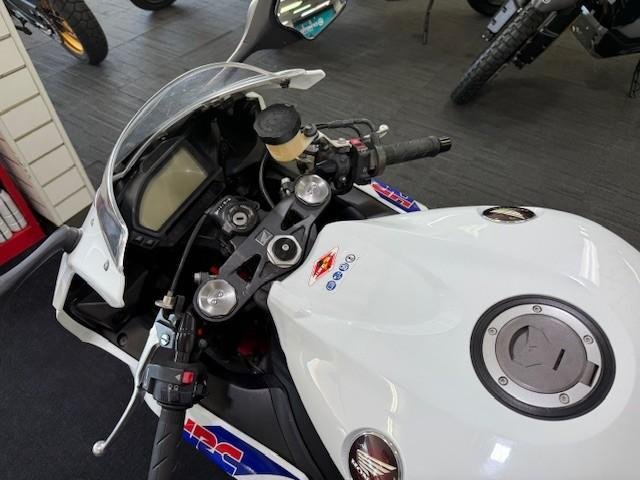 2015 Honda CBR1000RR FireBlade Fireblade White