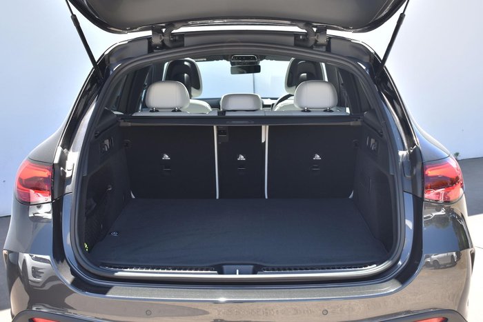 2025 Mercedes-Benz GLC-Class GLC300