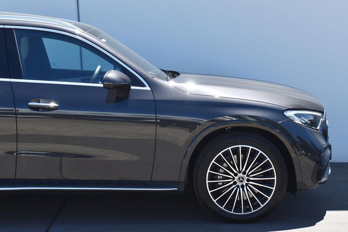 2025 Mercedes-Benz GLC-Class GLC300