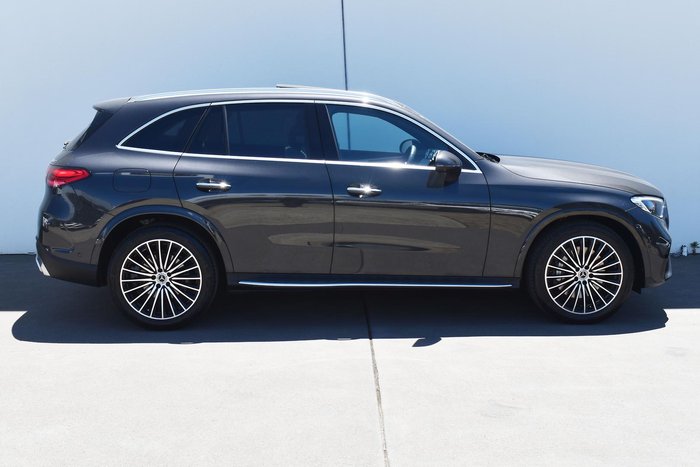 2025 Mercedes-Benz GLC-Class GLC300