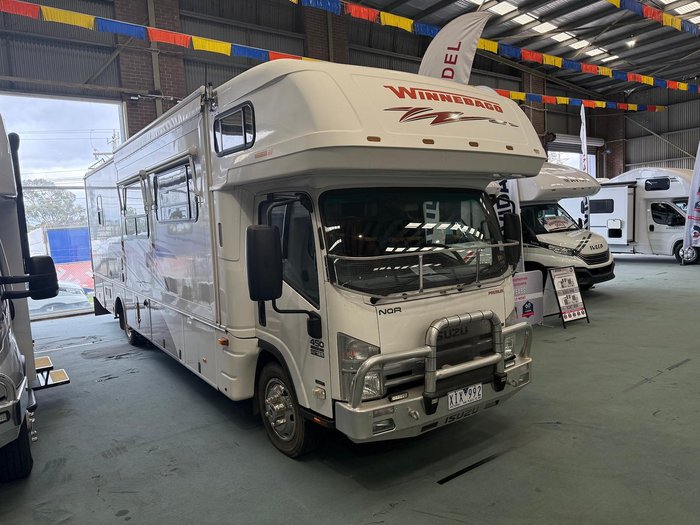 2009 Winnebago Longreach