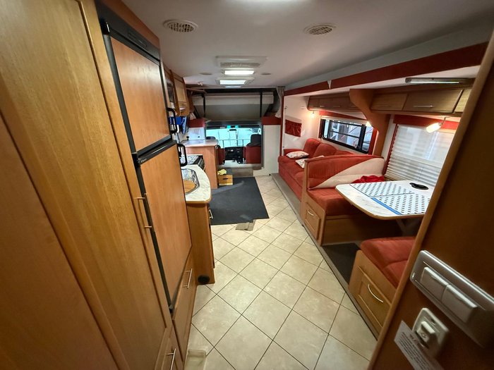 2009 Winnebago Longreach