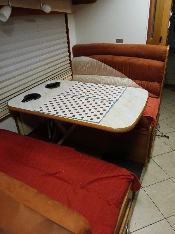 2009 Winnebago Longreach