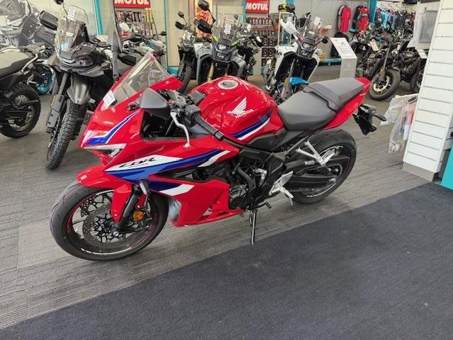 2025 Honda CBR650R E-Clutch CBR 650 Red