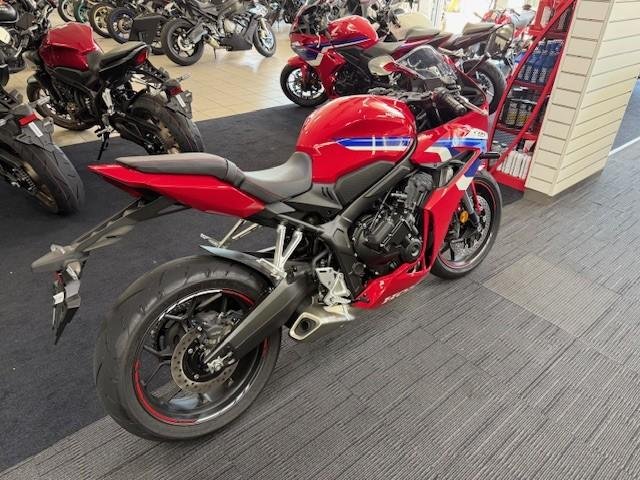 2025 Honda CBR650R E-Clutch CBR 650 Red