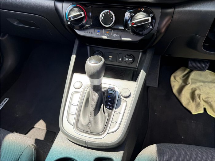 2021 HYUNDAI KONA (FWD)