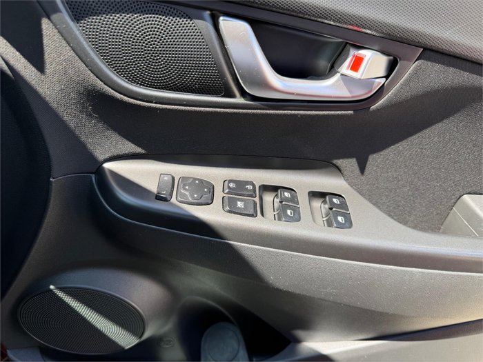 2021 HYUNDAI KONA (FWD)