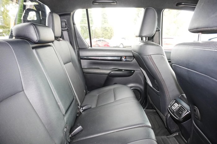 2020 Toyota Hilux Rugged X