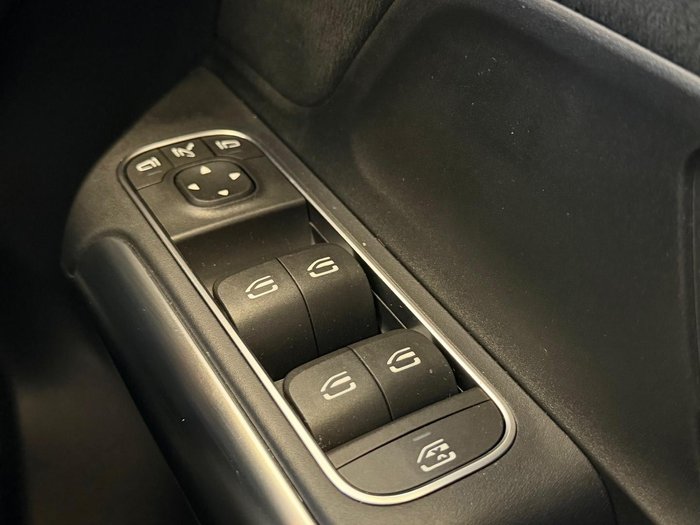 2019 Mercedes-Benz B-Class B180