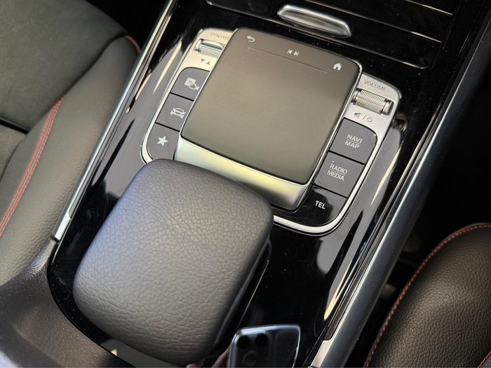 2019 Mercedes-Benz B-Class B180