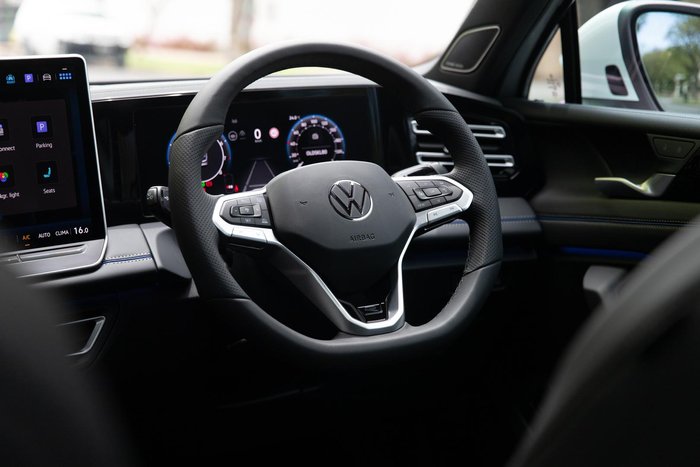 2025 Volkswagen Tiguan 195TSI R-Line