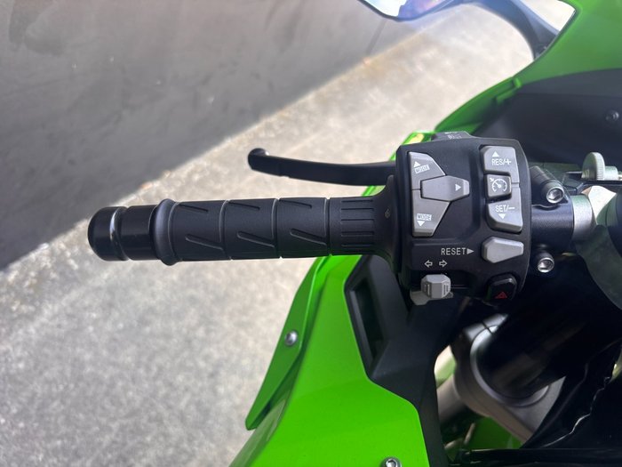 2025 Kawasaki 2025 Kawasaki 1000C ZX1000 ZX1002LSFAN GREEN