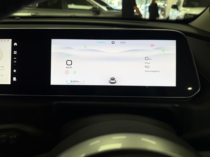 2025 GWM Ora Lux ES11 Hamilton White / Black Roof