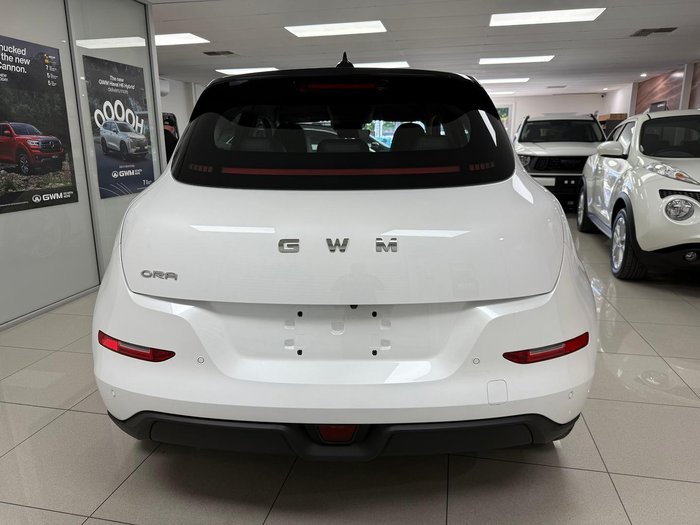 2025 GWM Ora Lux ES11 Hamilton White / Black Roof