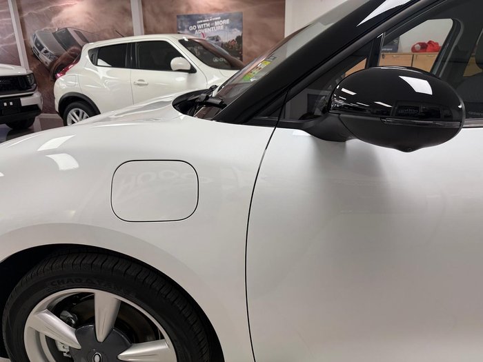 2025 GWM Ora Lux ES11 Hamilton White / Black Roof