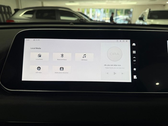 2025 GWM Ora Lux ES11 Hamilton White / Black Roof