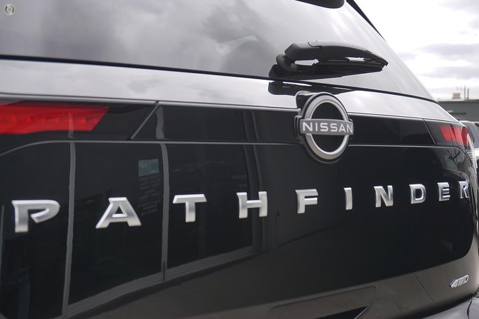 2024 Nissan Pathfinder Ti-L R53 MY24 4X4 On Demand Super Black