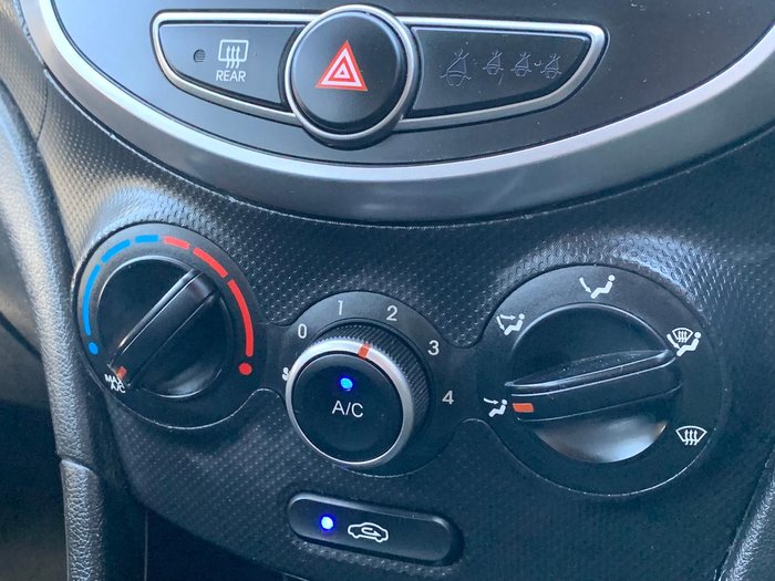 2016 Hyundai Accent Active