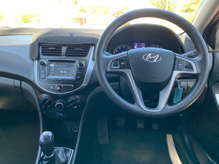 2016 Hyundai Accent Active