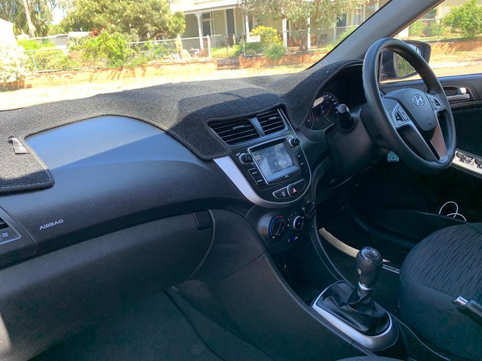 2016 Hyundai Accent Active