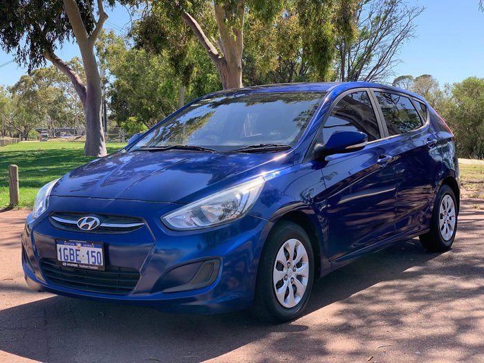 2016 Hyundai Accent Active