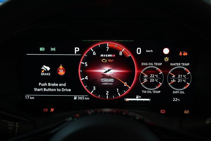 2025 Nissan Z NISMO Z34 MY25 Ivory Pearl with Super Black Roof