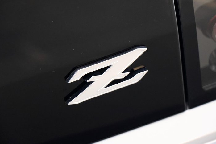 2025 Nissan Z NISMO Z34 MY25 Ivory Pearl with Super Black Roof
