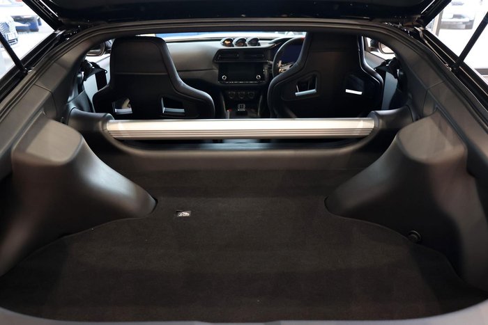 2025 Nissan Z NISMO Z34 MY25 Ivory Pearl with Super Black Roof