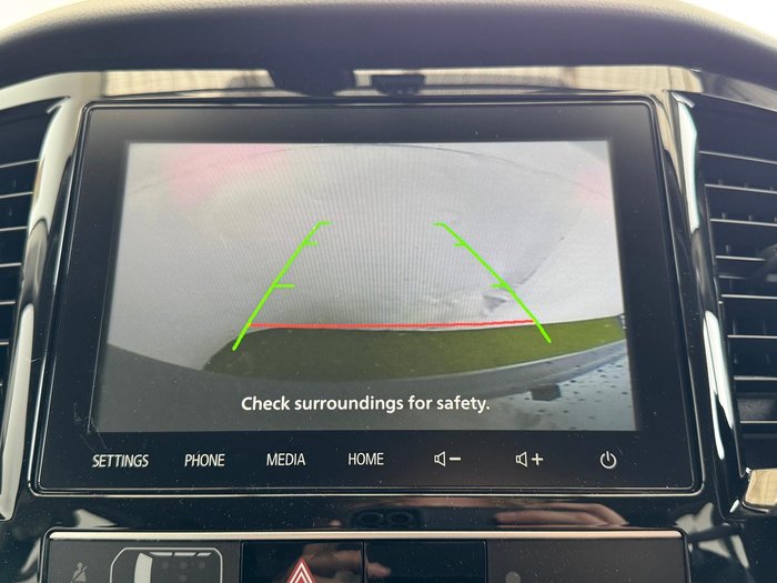 2024 Mitsubishi Pajero Sport GLX