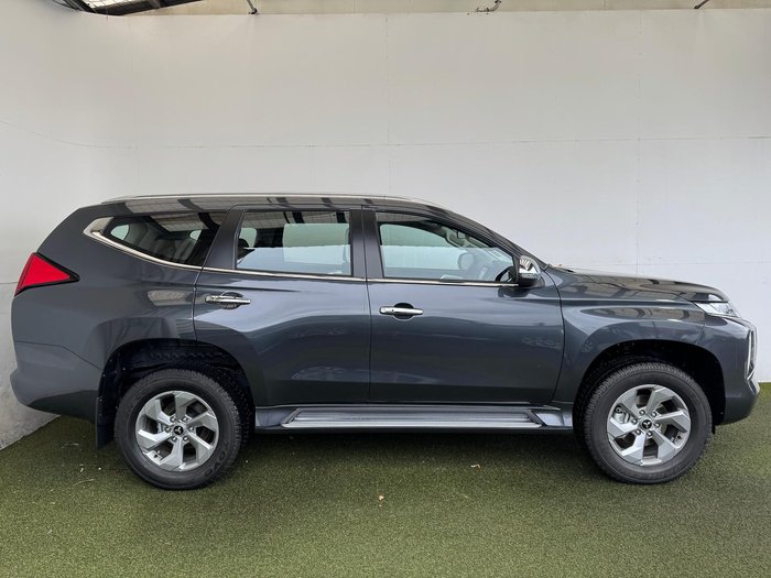 2024 Mitsubishi Pajero Sport GLX