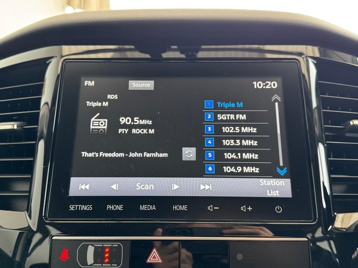 2024 Mitsubishi Pajero Sport GLX