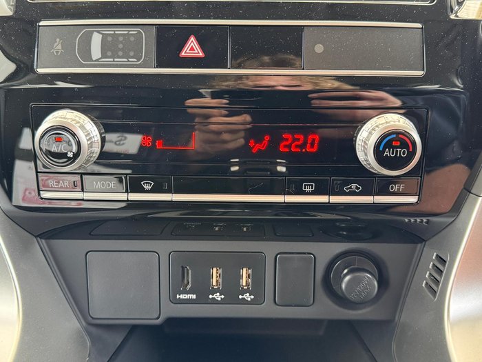 2024 Mitsubishi Pajero Sport GLX