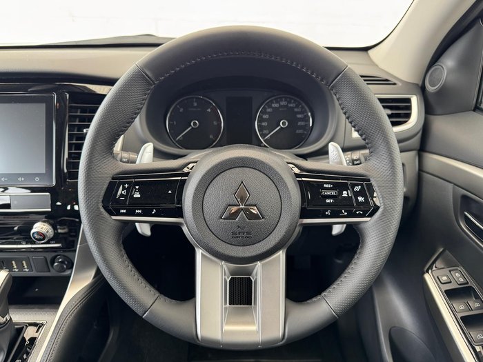 2024 Mitsubishi Pajero Sport GLX