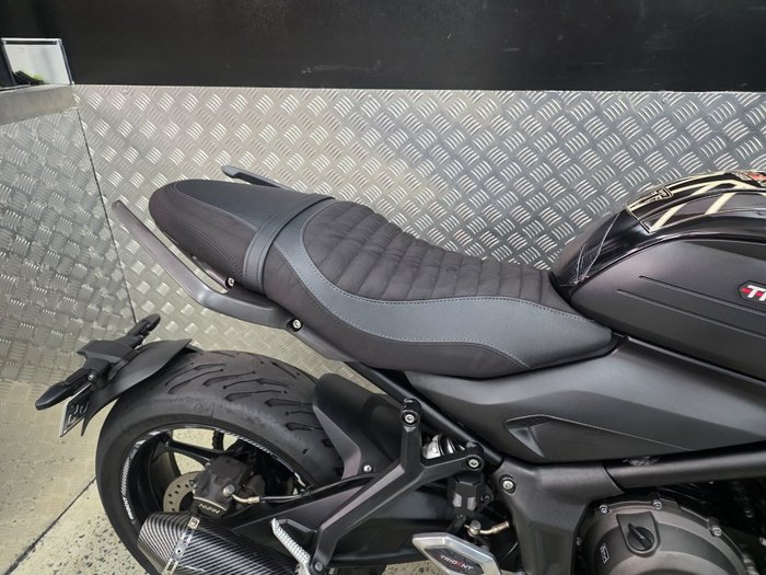 2023 Triumph TRIDENT 660 BLACK