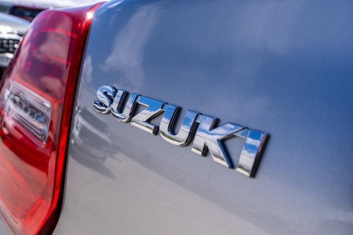 2017 Suzuki Swift GL Navigator