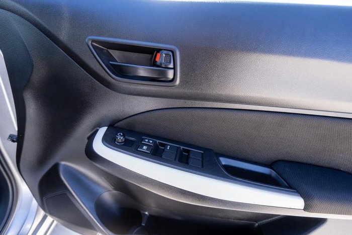 2017 Suzuki Swift GL Navigator