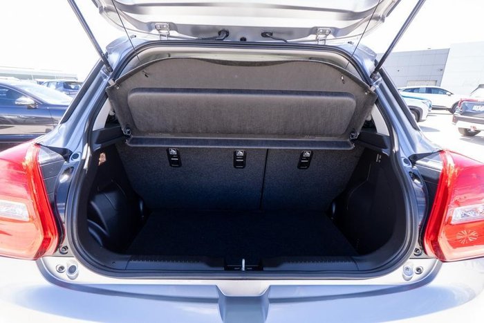 2017 Suzuki Swift GL Navigator