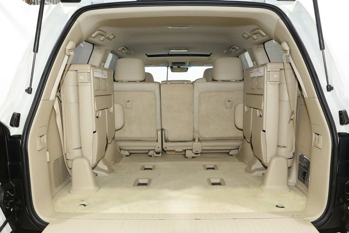 2020 Toyota Landcruiser VX