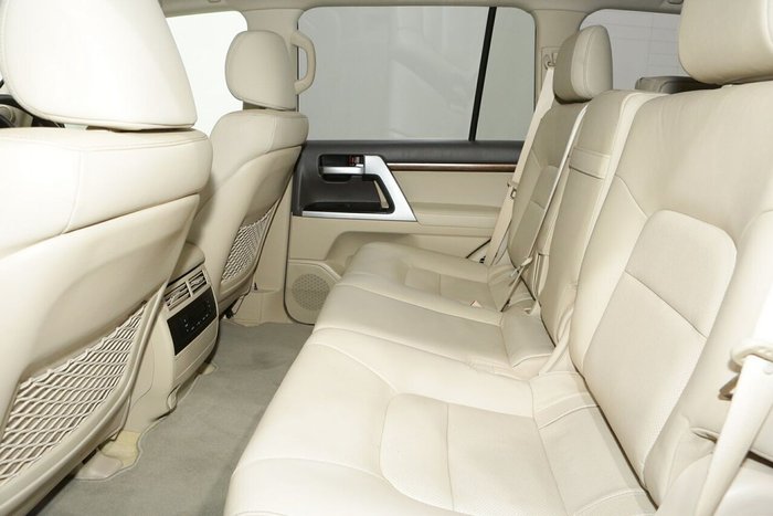 2020 Toyota Landcruiser VX