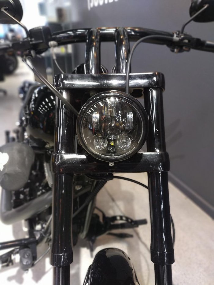 2010 Harley-Davidson Softail Custom 1584 (FXSTC) Softail Black