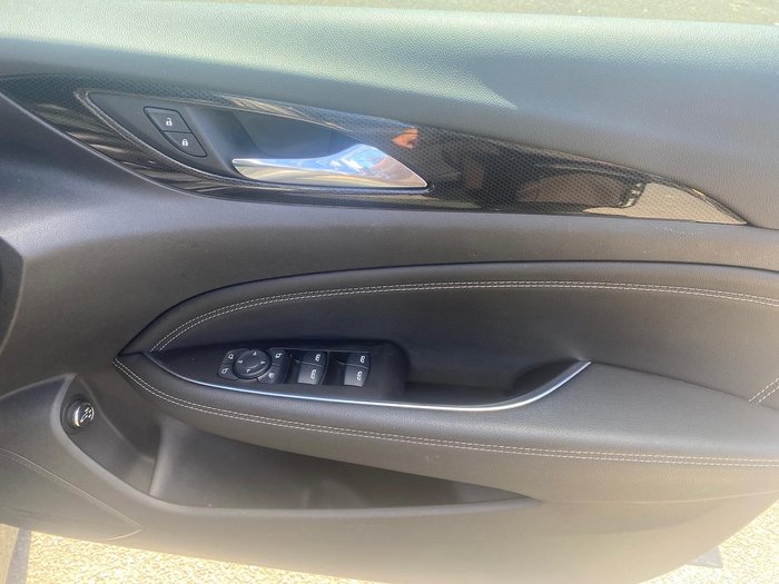 2020 Holden Commodore RS