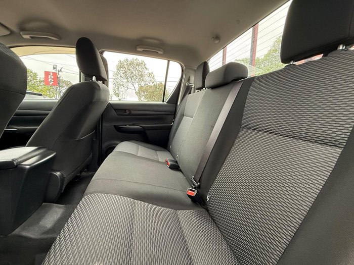 2017 Toyota Hilux Workmate TGN121R 4x2 Maroon