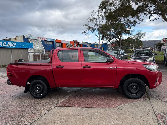2017 Toyota Hilux Workmate TGN121R 4x2 Maroon